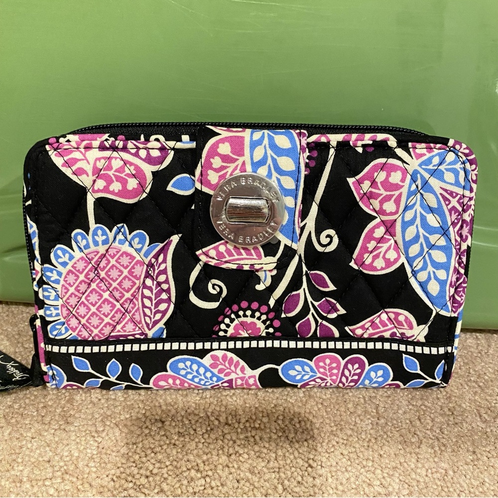 Vera Bradley Turnlock Wallet. NWT Alpine Floral. “F”